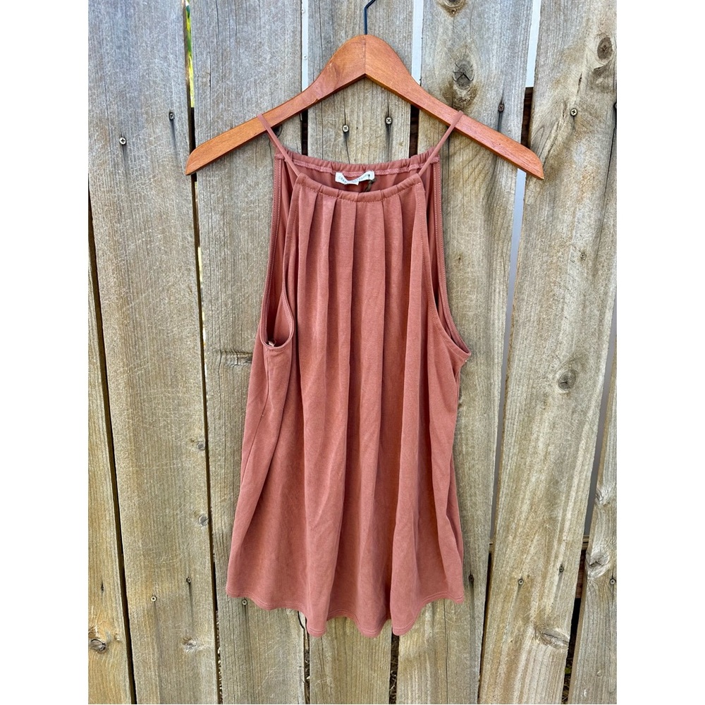 mauve tank